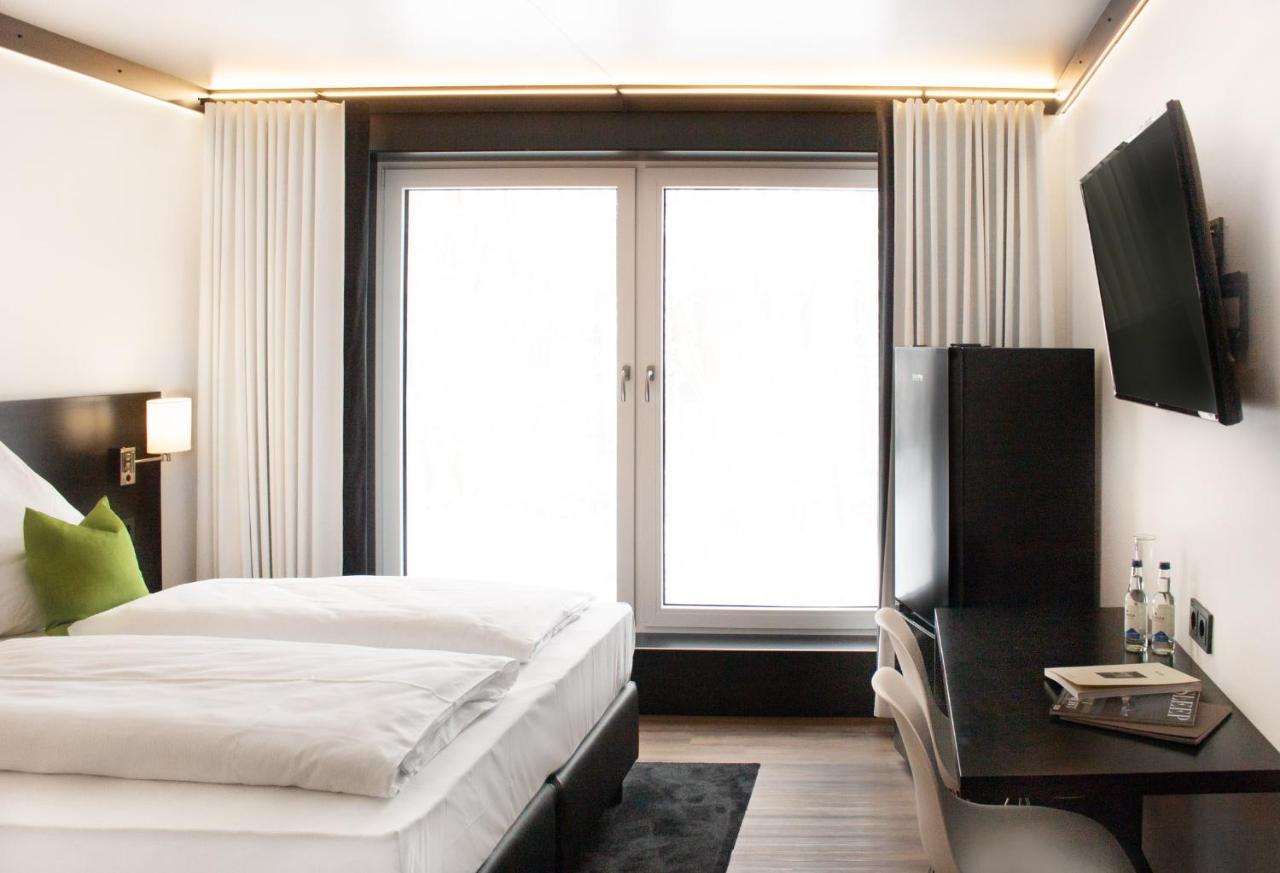 Pfu Hotel By Wmm Hotels พฟุงชตัดท์ ภายนอก รูปภาพ