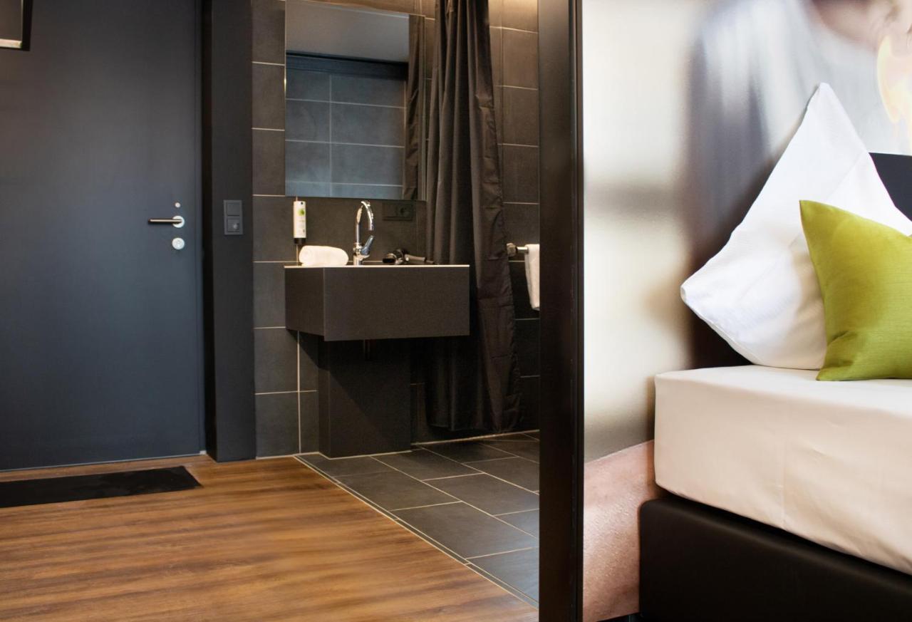 Pfu Hotel By Wmm Hotels พฟุงชตัดท์ ภายนอก รูปภาพ